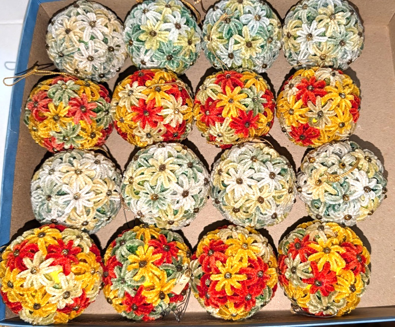Vtg 60's MOD MCM floral Chenille Pipe Cleaner Christmas Set of 16 Kitschy (D4)