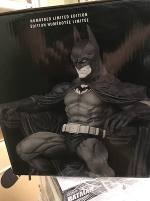 Batman Black & White Statue Batman by Marc Silvestri Neu & OVP
