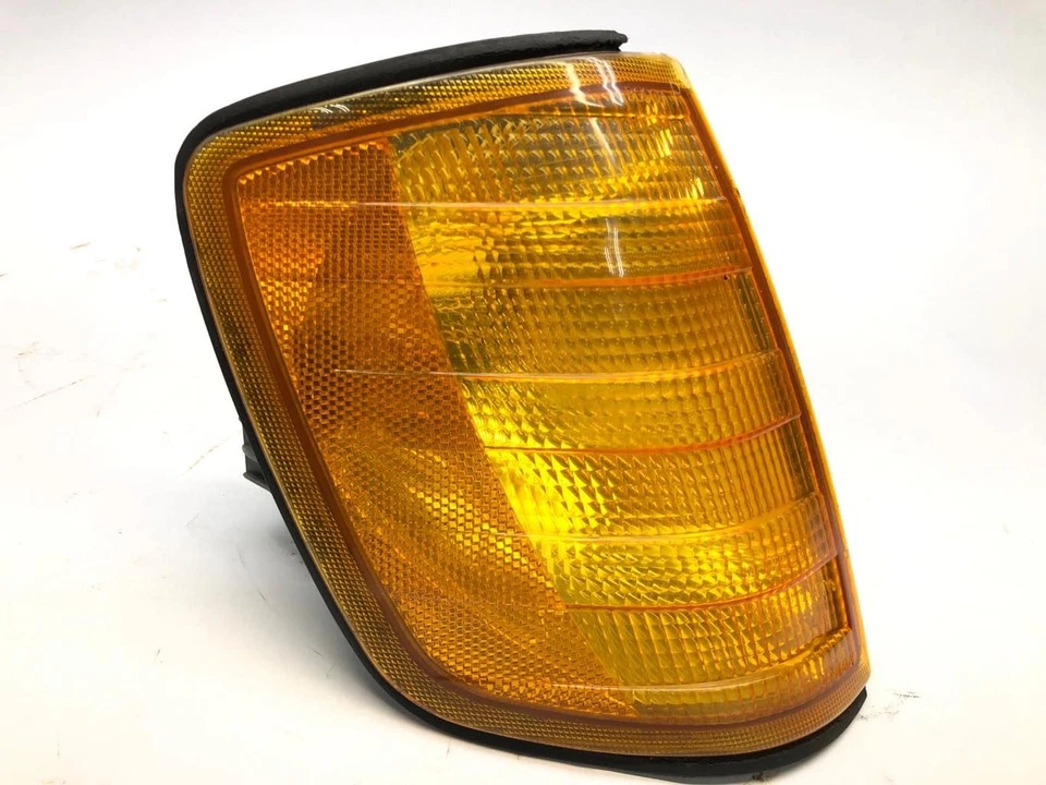 Mercedes-Benz 300D/E W124 1986-1992 delantero derecho pasajero intermitente 1248260343 Foto 2 de 4