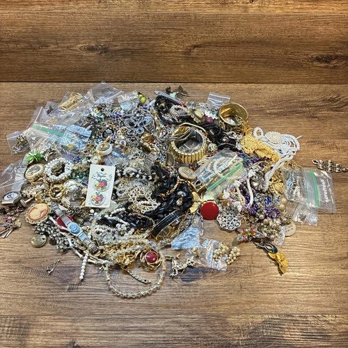 Huge 8.5 Lbs Vintage Unchecked Costume, Jewelry Earrings, Necklaces Bracelets