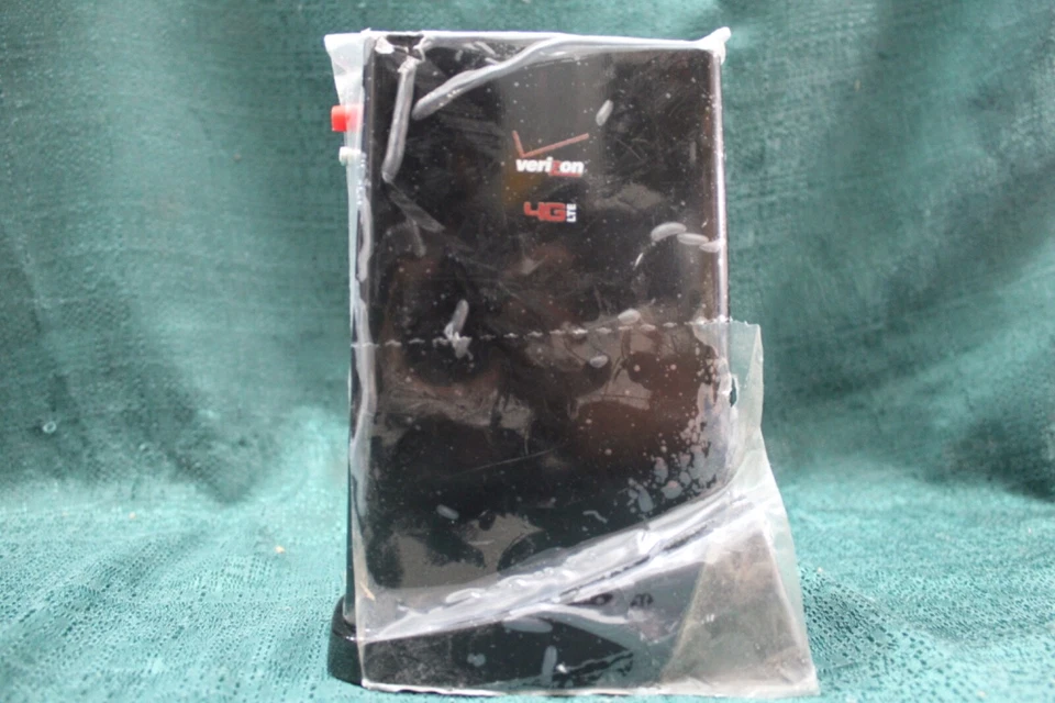 Verizon T1114 4G LTE Voice Broadband Router - Image 4 of 4