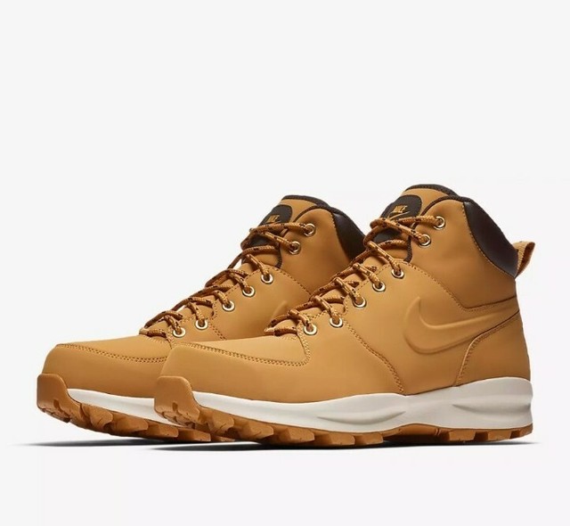 nike manoa tan
