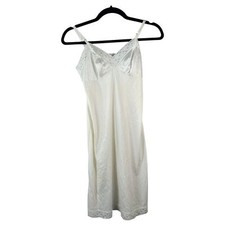 Vanity Fair Vintage White Semi Sheer Lace Slip Size 32