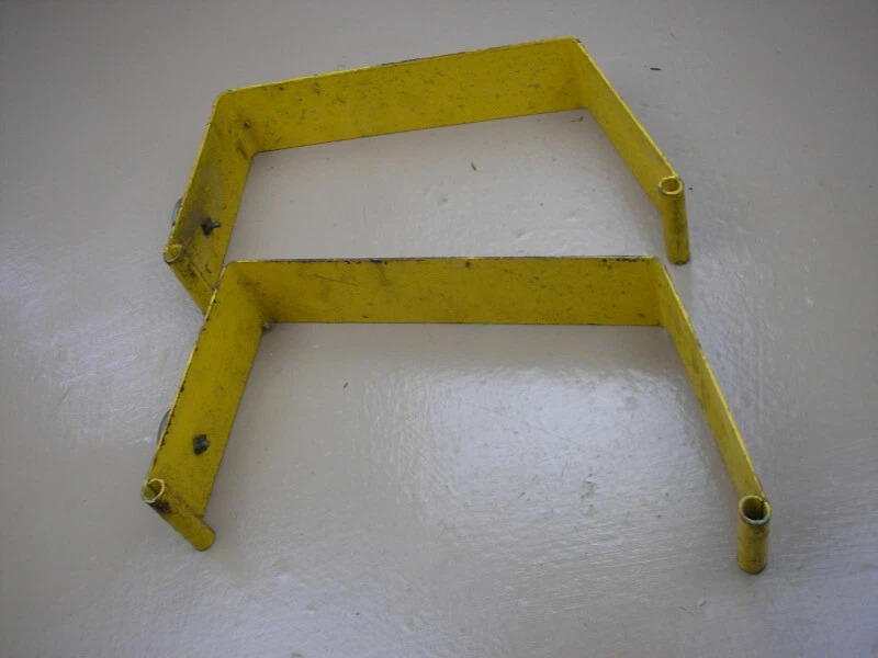 Reflectores espaciadores guardabarros trasero para tractor de césped Cub Cadet 76 Foto 3 de 3