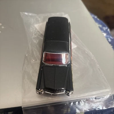 LOOSE 1:64 HOT WHEELS 2000 VOO DOO HIGHWAY SET BLACK '63 CADILLAC HEARSE - Image 1 of 4
