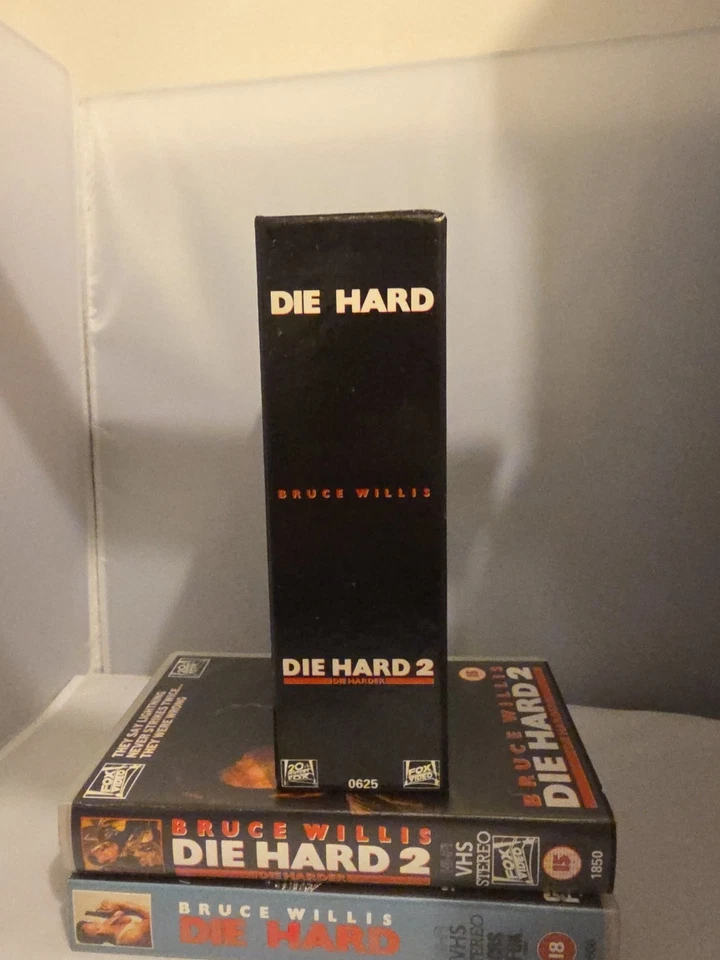 Bruce Willis Double Feature Collectors Edition Die Hard 1 And Die Hard 2 VHS  - Image 2 of 4