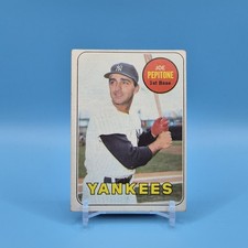 Topps 1969 Joe Pepitone #589 Yankees Base Set Baseball Card