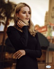 Margot Robbie "Once Upon a Time in Hollywood" AUTOGRAPH Signed 11x14 Photo ACOA