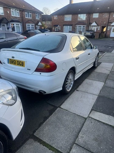 Ford Mondeo ST200 - Picture 1 of 10