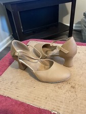 Ladies' Theatricals Tap Dance Shoes Women  s Size 6 Beige w/Buckle