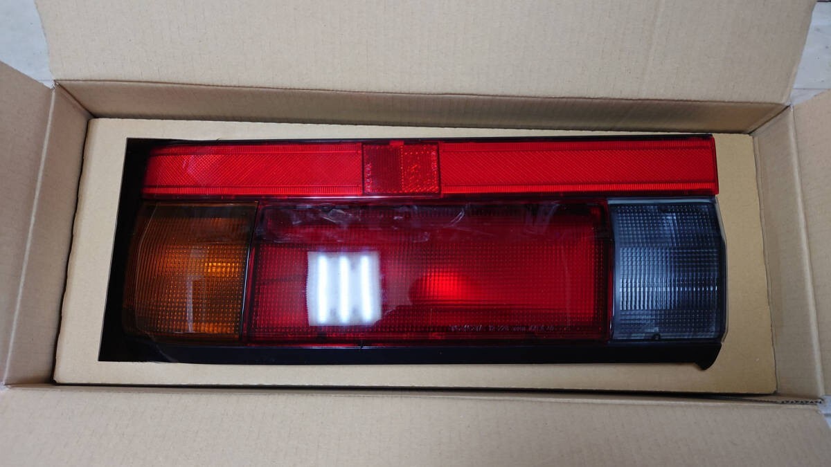 Genuine OEM Toyota AE86 Trueno 3 door tail lamp light left and