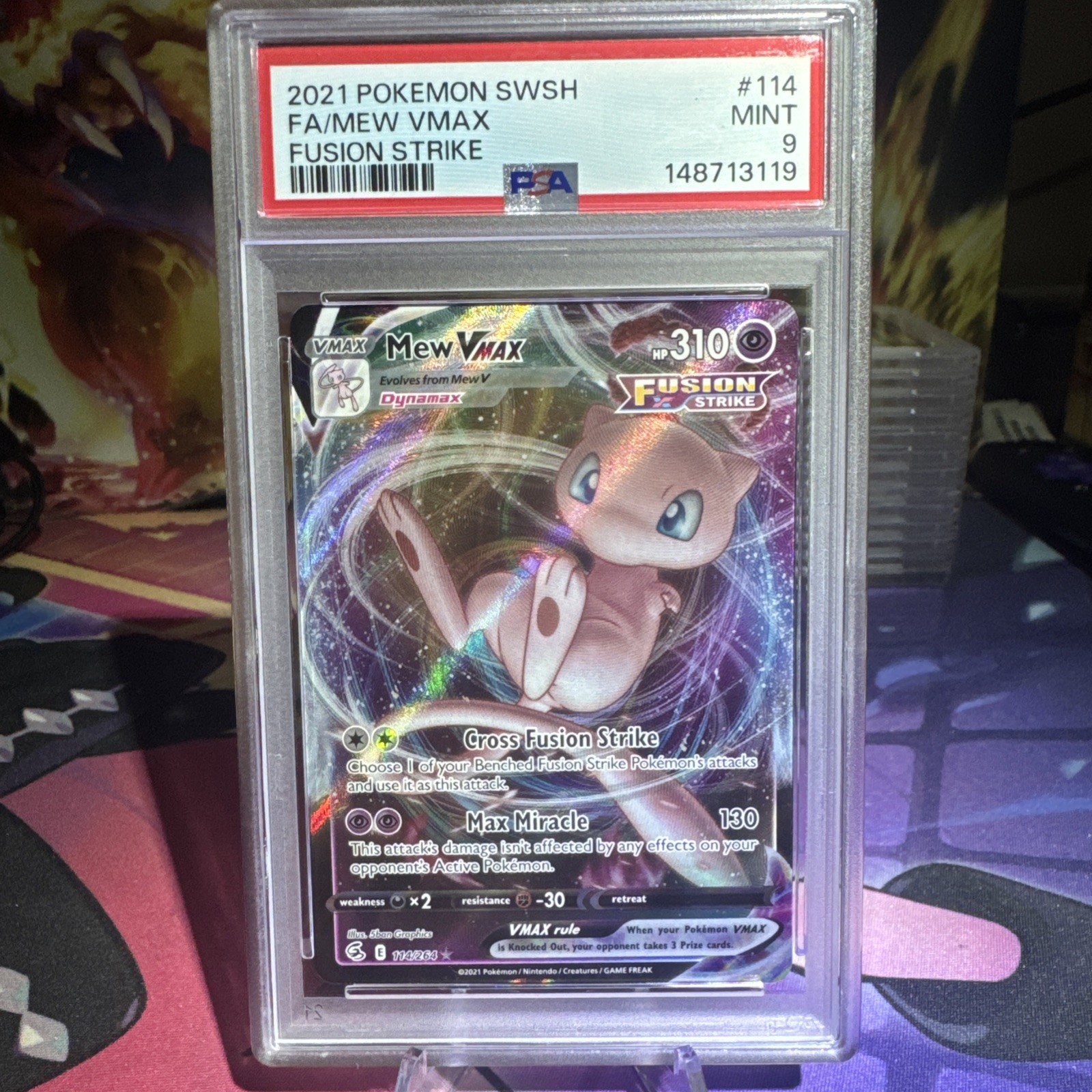 Mew VMAX 114/264 Swsh08: Fusion Strike Holo PSA 9