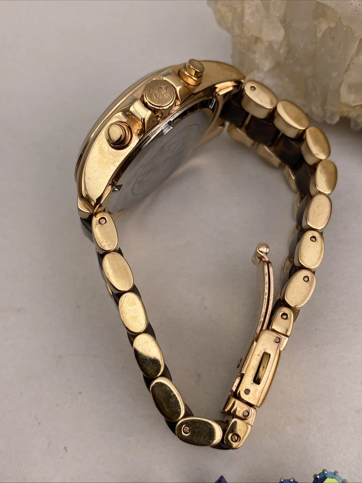 Michael Kors Bradshaw MK5944 Women's Two Tone Analog Dial Quartz Watch - Image 4 of 4