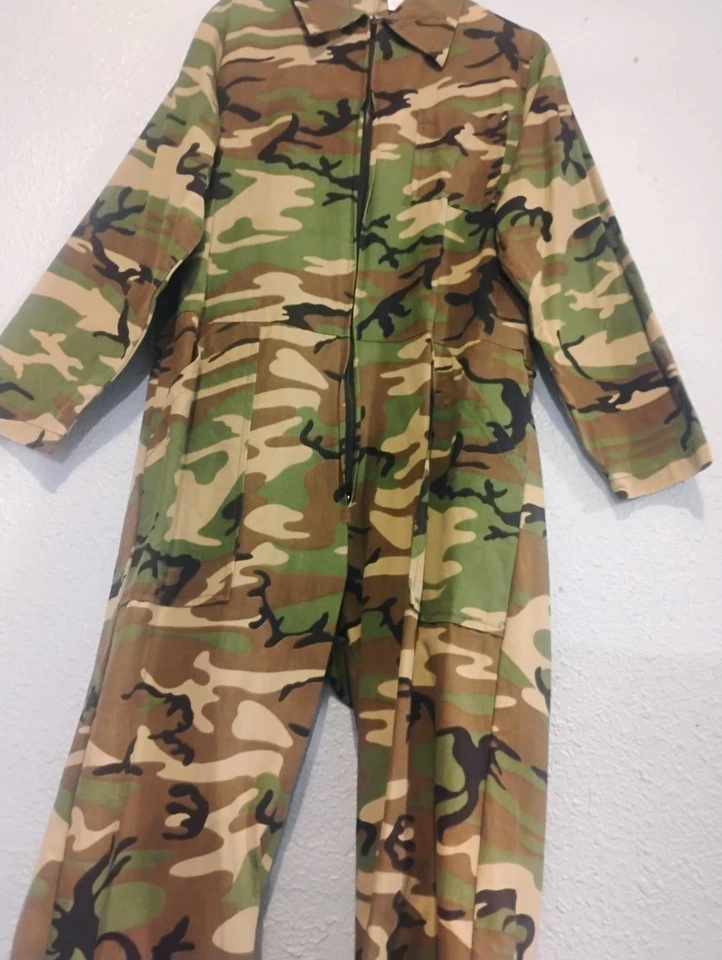 Vintage Game Winner Camouflage Coveralls Men's L Large Jumpsuit Hunting Camo - Image 2 of 4