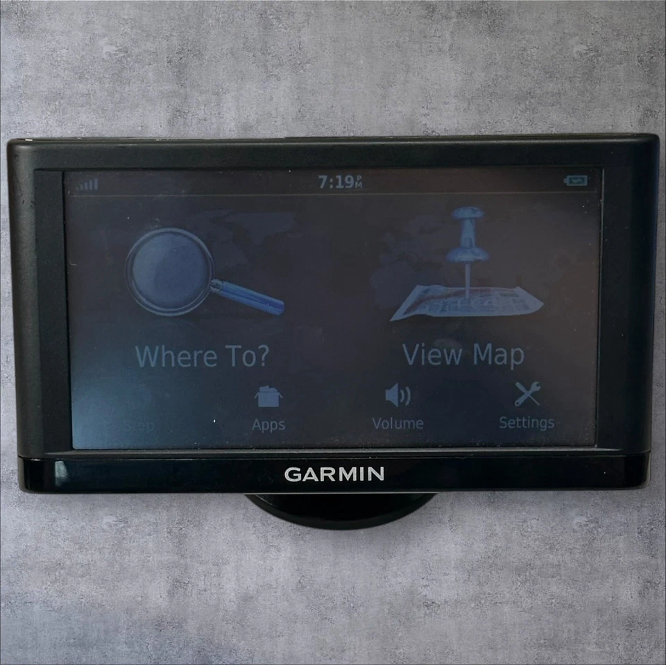 Garmin Nuvi 65LM 6" Touchscreen GPS Nav Sys Lifetime Maps Stand & Charger Bundle - Image 2 of 4
