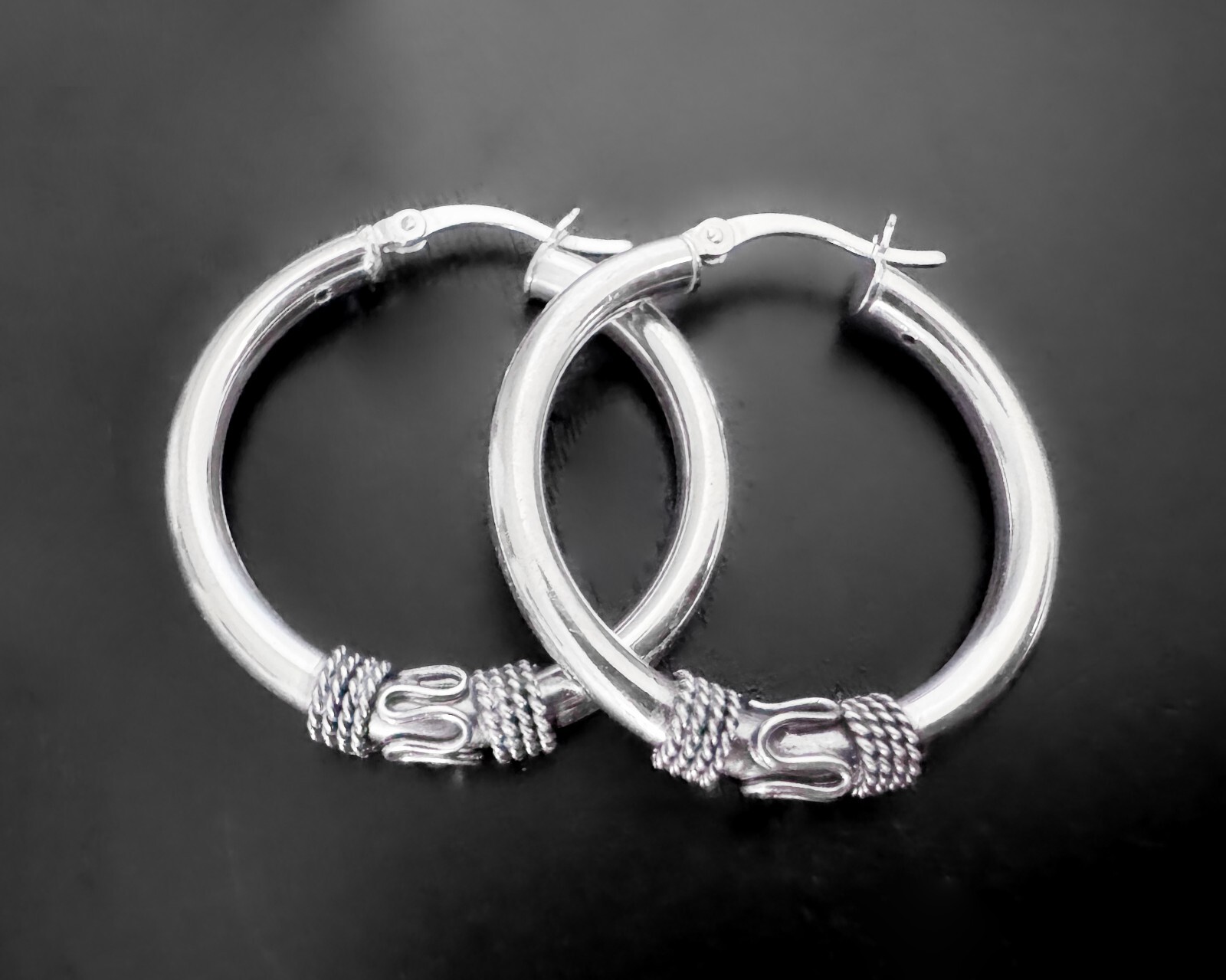 Sterling Silver Bali Rope Braid Chunky Vtg Design Tube Hoop Medium Earrings 1.25