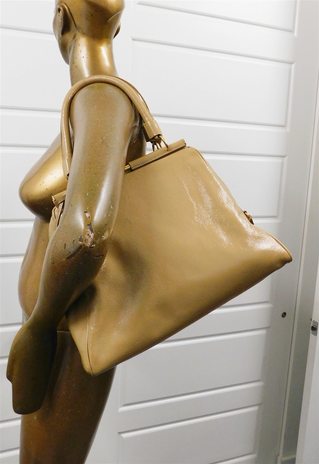 Borsa a tracolla grande YSL Yves Saint Laurent Majorelle beige vernice Italia