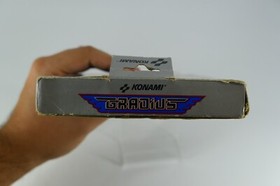 Gradius Konami NES USA Game CIB Complete non Hangtab Box Manual Sleeve Cartridge