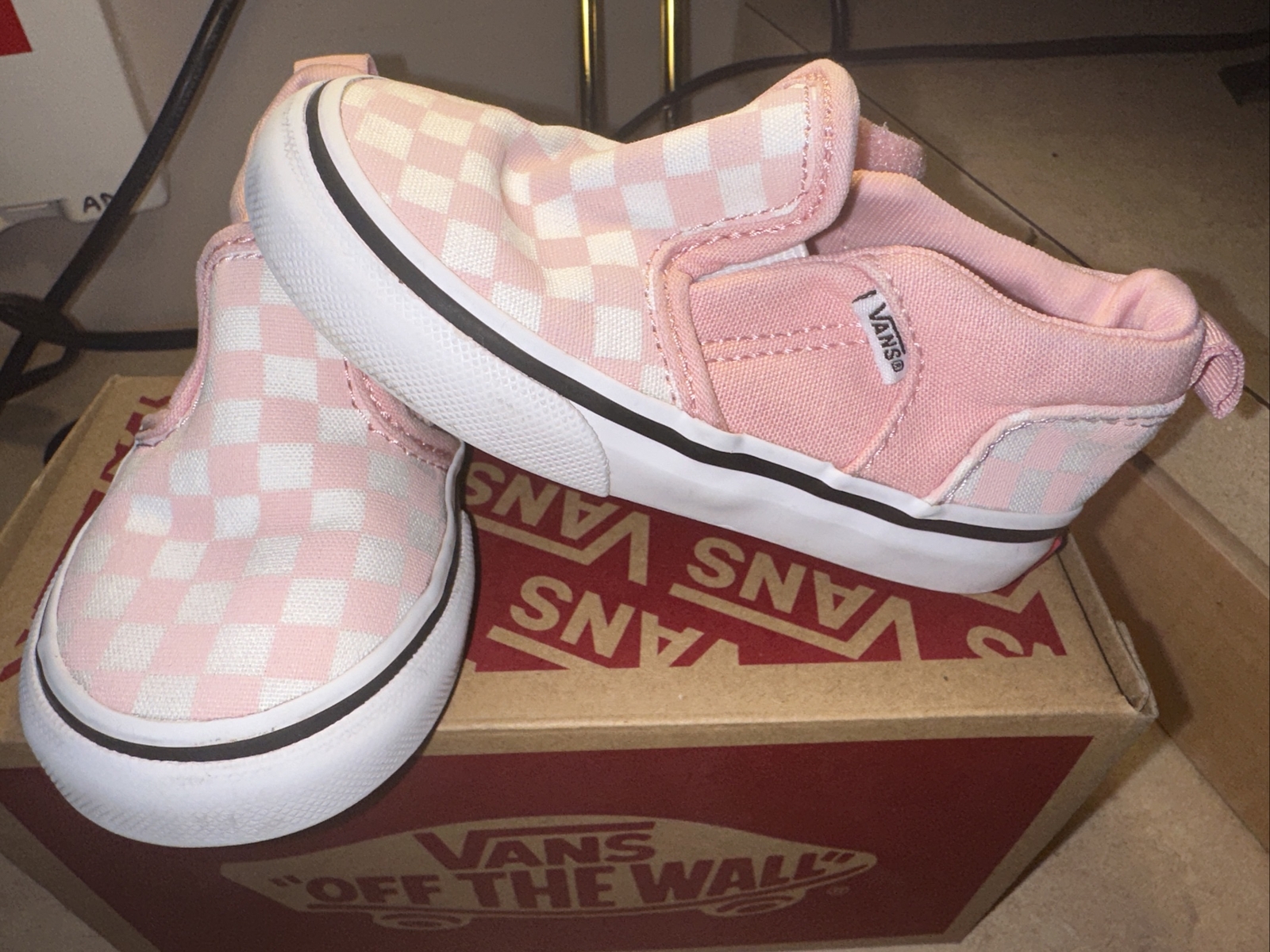 Sneakers Vans Off The Wall  Slip On Girl's Size 6 Skate Shoes Pink White-image