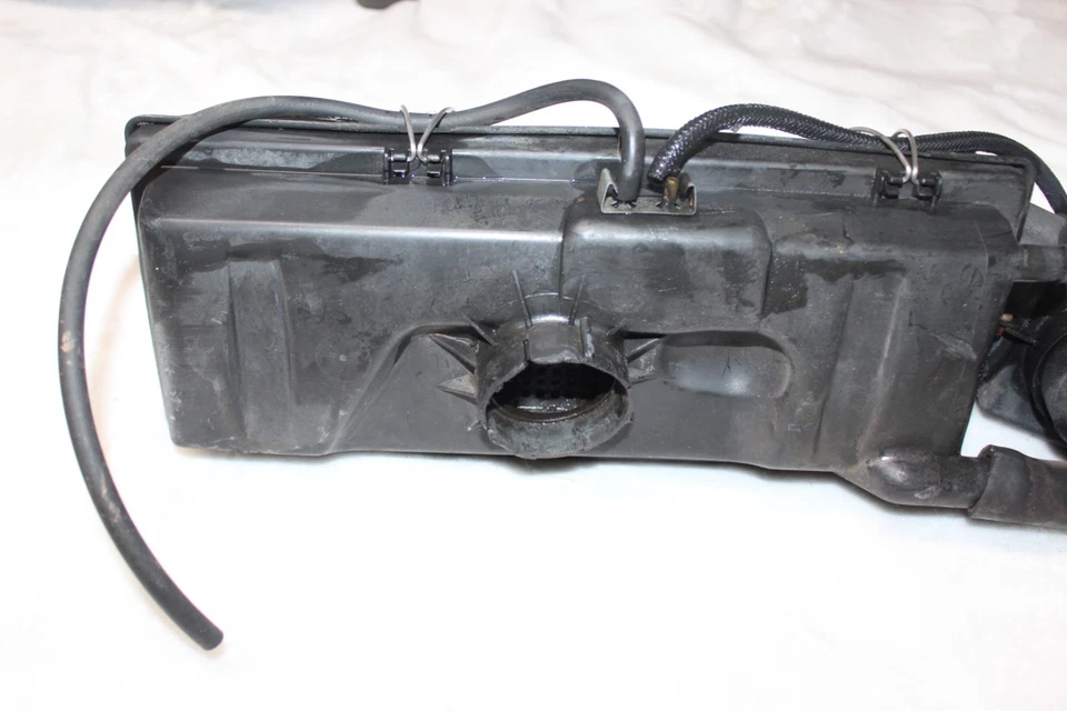 75-79 VW Volkswagon BEETLE Bug AIR BOX Intake Filter Cleaner BOX Assembly - Image 4 of 4