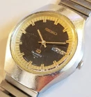 SEIKO 0903-8007 JAPAN VINTAGE 37 MM ALL ST STEEL QUARTZ MEN DATE/DAY WATCH W BOX