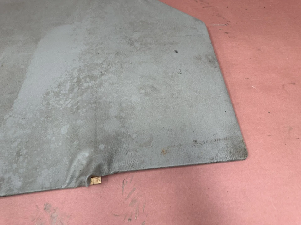 BMW 2002 1502-2002tii Rear Left Spare Tire Cover OEM 93K Miles - Image 2 of 4