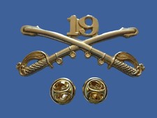 19th CAVALRY SWORDS SABERS MILITARY HAT PIN 19th CAVALRY REGIMENT BADGE U.S ARMY