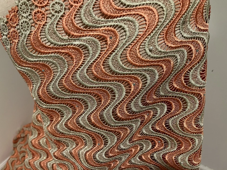 "Tela de encaje nupcial con pedrería de guipur dorado melocotón de 5 yardas de ancho 50""" Foto 4 de 4