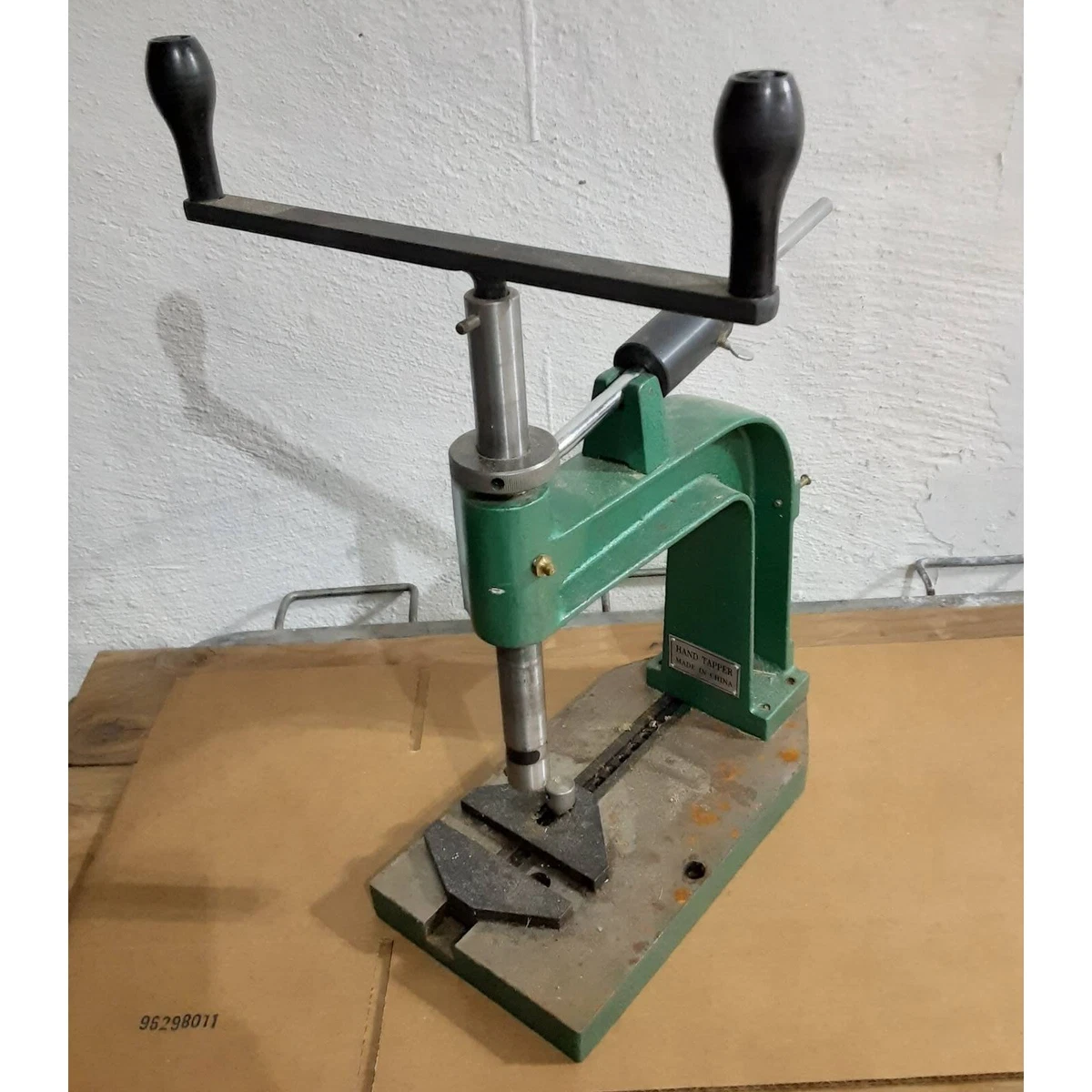 Hand tapping sale machine