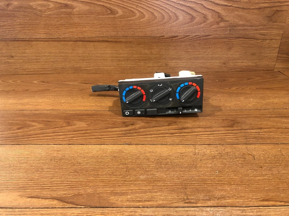 1994-1999 LAND ROVER DISCOVERY AC AIR CLIMATE CONTROL HEATER SWITCH PANEL OEM - Image 2 of 4