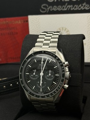 2023 Omega Speedmaster Professional Moonwatch 42mm - Full Set With Extra Strap