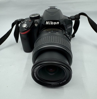 Nikon D D3200 24.2 MP SLR-Digitalkamera - Schwarz (Kit m/ AF-S DX 18-55mm...