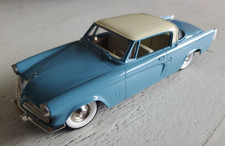 The Brooklyn Collection 1953 Studebaker Two Tone Starliner escala 1:43 (NUEVO)