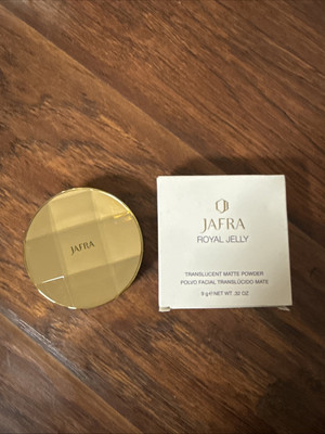 New Jafra Royal Jelly Translucent Matte Powder  .32 Oz