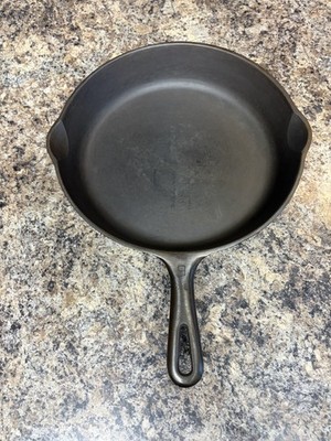 Vintage Griswold #9 Cast Iron Skillet 11 1/4 in Double Pour Spout RESTORED