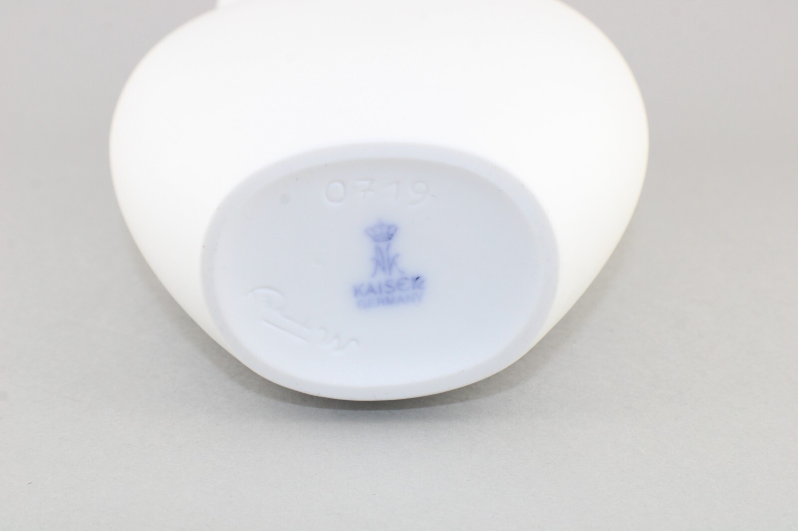 Vtg AK Kaiser Germany White Bisque Porcelain MCM Art Vase 8" Signed