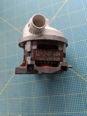 Umwälzpumpe Bosch Siemens 1737222 404 M01576 5600001387 00263837 