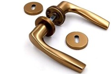 Maniglia Maniglie con Rosetta Porte Interne Quadro 8mm Bronzata GHIDINI GABRY