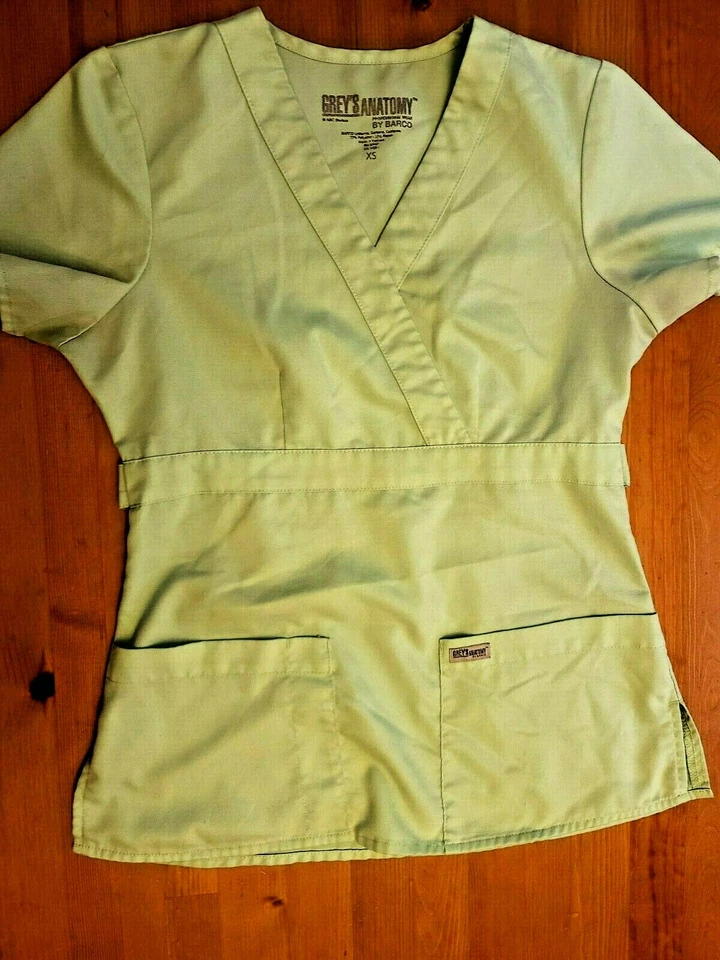 GREY'S ANATOMY LIME GREEN SCRUB TOP SIZE XS - Image 3 of 4
