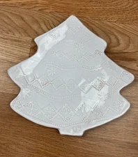 Vietri Bellezza Rare Christmas Tree Plate From The Holiday Collection White Clay