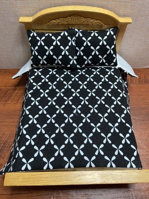 Mini Dollhouse Bedspread comforter blanket 2 Pillow 1:12 scale Black White X X X