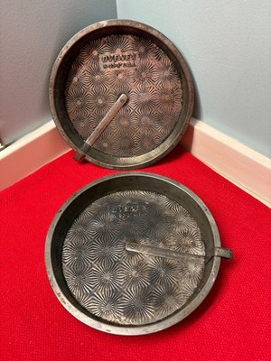 2 Vintage Ovenex N-93'' Cake Pan w/ Slide Starbrust Pattern