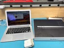 Apple MacBook Air 13" Late 2010 - Core 2 Duo 1.86GHz / 2GB RAM / 128GB SSD