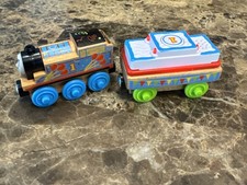Fisher-Price Wooden Thomas Train Birthday Thomas Musical Cake Car Music lights