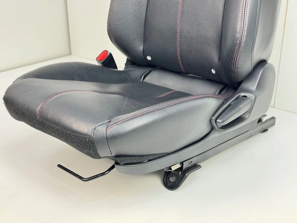 Asiento del copiloto izquierdo Mazda MX-5 ND 2016 Right Hand Drive UK RHD Foto 4 de 4