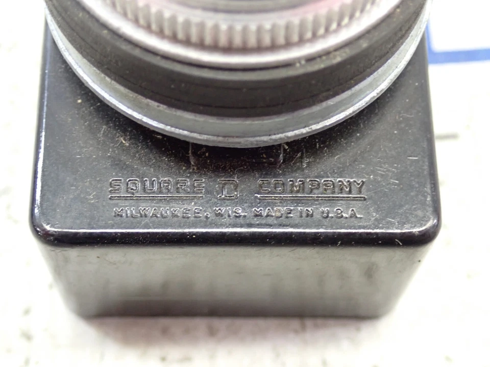 Square D Light Module C65122-172-56 Red 240V/60HZ 220V/50HZ - Image 3 of 4