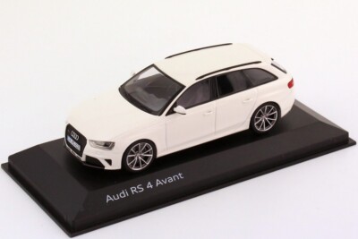 Audi Sport Quattro White 1:43 400012124 MINICHAMPS diecast model car / scale model À vendre