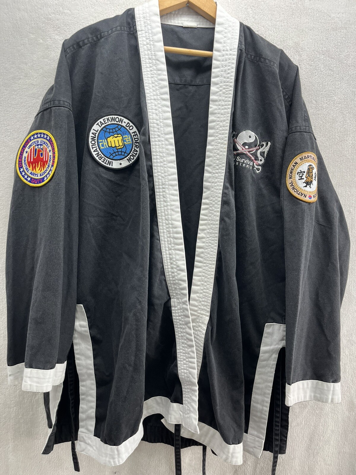 Vintage Taekwondo Martial Arts Karate Black Robe/Jacket W/ Patches | eBay