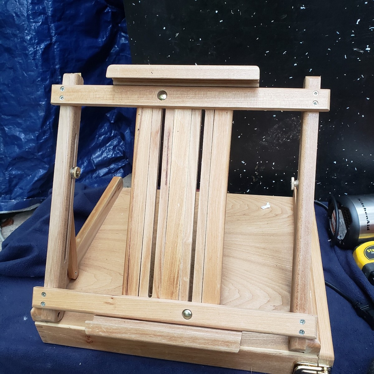 Wooden Table Top Art Easel Stand Portable Travel Sketch Box. Aaron