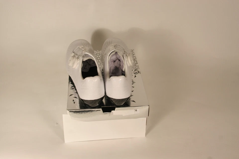 Zapatos de ciclismo de carretera Supacaz Kazze de carbono HoloGram blancos talla EU 45/US 11.5 231275 Foto 4 de 4